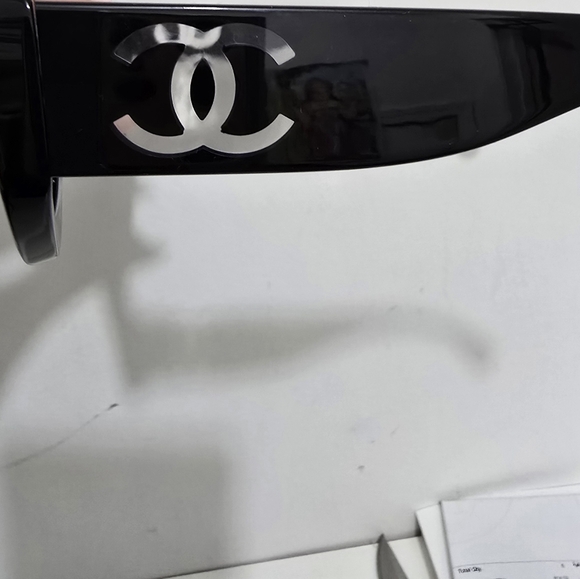 CHANEL Black and Brown Oval Sunglasses, NEW with BOX - Picture 2 of 14